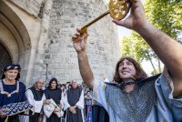 Fête de la Saint Louis - Le roi et les clés de la ville © Objectif Gard