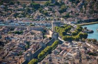 Tours et remparts d'Aigues Mortes © JM André/Gard Tourisme