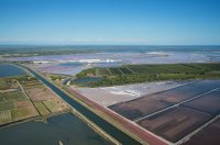 Les Salins d'Aigues Mortes - Vue aérienne des salins © JM André/Gard Tourisme