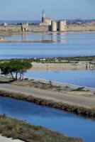 Tour Constance Aigues Mortes - Vue de la Tour Constnace et des remparts © J.Pseendorfer/Gard Tourisme