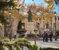 Aigues-Mortes - Place Saint-Louis