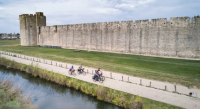 Aigues-Mortes remparts vélo