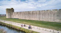 Aigues-Mortes remparts vélo